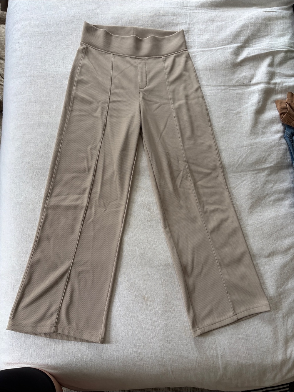 Stretchy! Ribbed! Tan athleisure pants